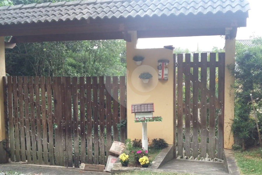 Sobrado à venda com 5 quartos, sendo 2 suítes,  em Serra da Cantareira, Mairiporã, SP
