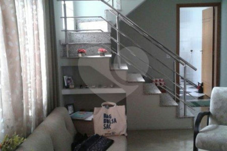Casa à venda com 4 quartos, sendo 3 suítes, em Barra Funda, São Paulo, SP