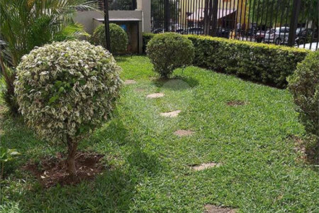 Apartamento à venda com 2 quartos em Jardim Ivana, São Paulo, SP