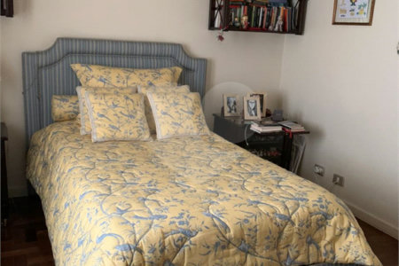 Apartamento à venda com 3 quartos, sendo 1 suíte, em Itaim Bibi, São Paulo, SP