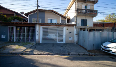 Casa à venda com 3 quartos, sendo 1 suíte,  em Jardim Villaça, São Roque, SP