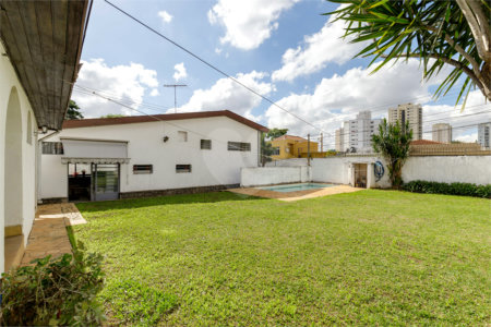 Casa Térrea à venda com 3 quartos, sendo 1 suíte,  em Brooklin Velho, São Paulo, SP