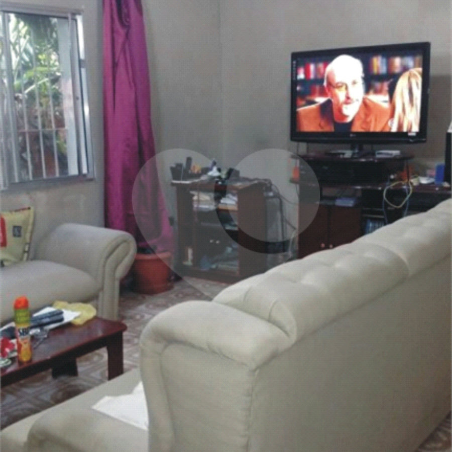 Casa à venda com 3 quartos, sendo 1 suíte, em Santa Teresinha, São Paulo, SP