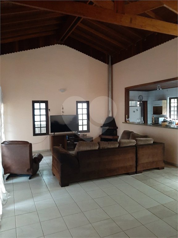 Casa à venda com 3 quartos, sendo 1 suíte, em Serra da Cantareira, Mairiporã, SP