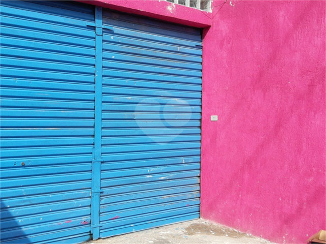 Sobrado à venda com 20 quartos em Jardim Peri, São Paulo, SP