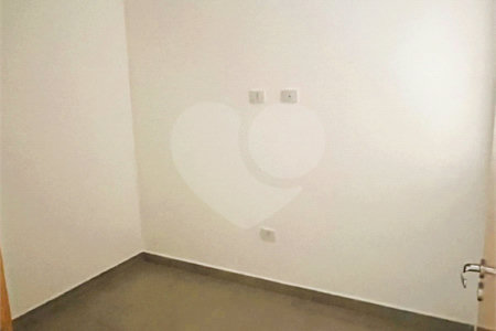 Sobrado à venda com 3 quartos, sendo 1 suíte,  em Vila Tiradentes, São Paulo, SP