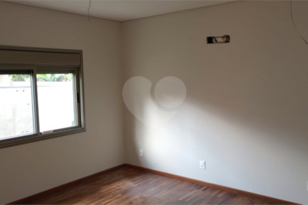 Casa à venda com 4 suítes no condomínio Estância Marambaia, Vinhedo - SP