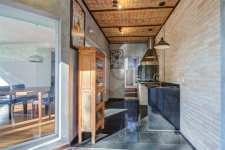 Casa à venda com 4 suítes no condomínio Ville de Marseille, São Paulo - SP