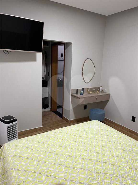 Casa à venda com 3 quartos, sendo 1 suíte, no condomínio Horto Florestal Villagio, Sorocaba - SP