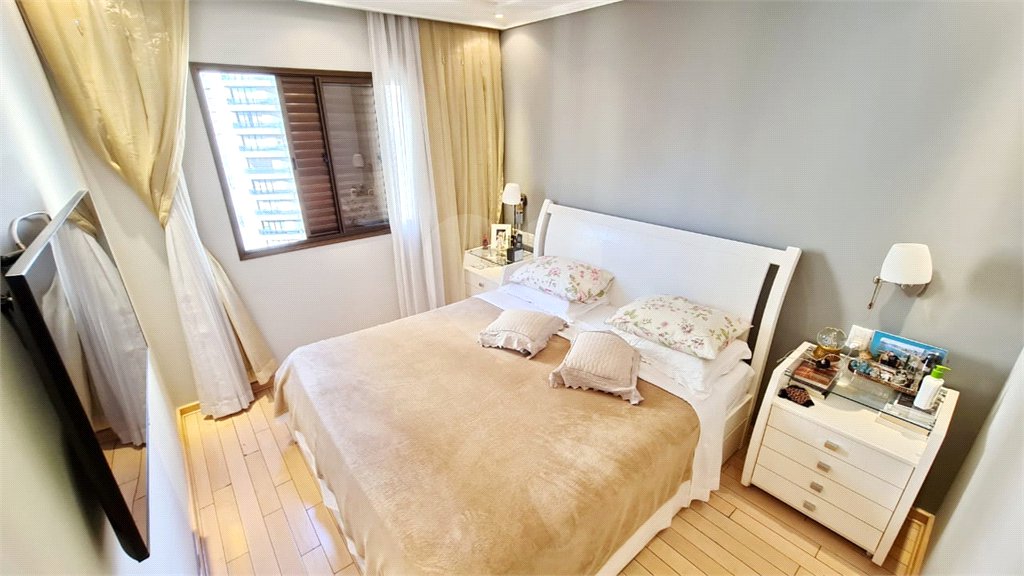 Apartamento à venda com 3 suítes em Santa Terezinha, São Paulo, SP