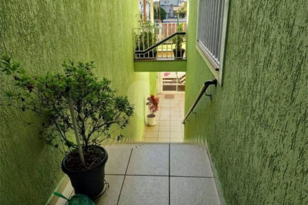 Sobrado à venda com 3 suítes em Vila do Castelo, São Paulo, SP