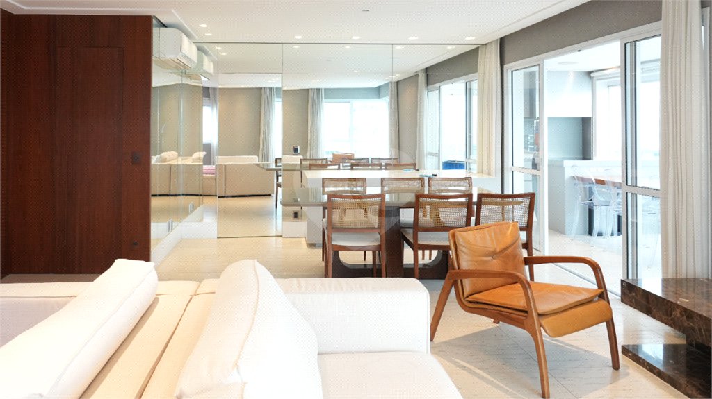 Apartamento à venda com 3 suítes em Brooklin, São Paulo, SP