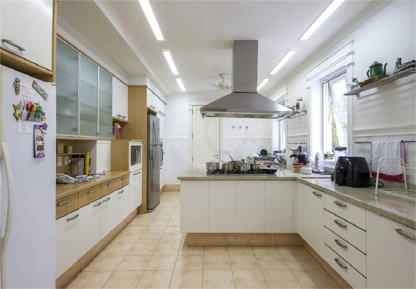 Casa à venda com 5 suítes no condomínio Pignatari, São Paulo - SP