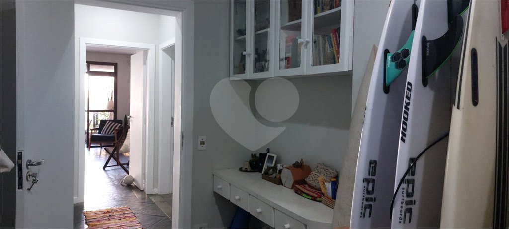 Apartamento à venda com 3 quartos, sendo 1 suíte, em Pitangueiras, Guarujá, SP