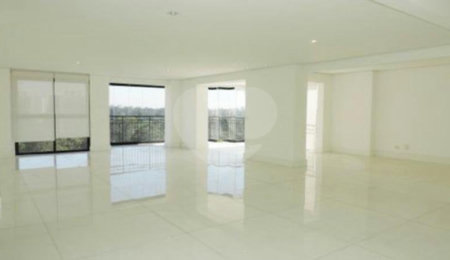 Apartamento à venda com 4 suítes em Jardim Marajoara, São Paulo, SP