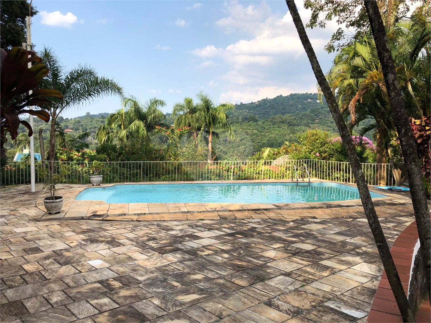 Casa à venda com 3 quartos, sendo 1 suíte,  em Serra da Cantareira, Mairiporã, SP