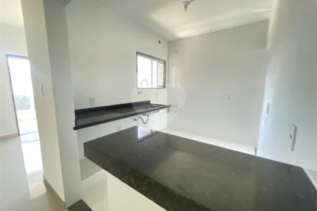 Apartamento à venda com 2 quartos, sendo 1 suíte, em Fluminense, São Pedro da Aldeia, RJ