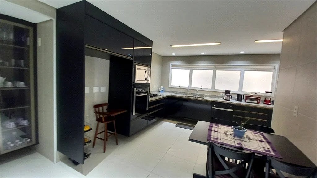 Apartamento à venda com 4 suítes em Vila Suzana, São Paulo, SP
