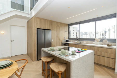 Apartamento à venda com 3 quartos, sendo 2 suítes, em Cerqueira César, São Paulo, SP