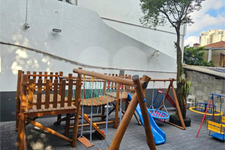 Casa à venda com 3 quartos, sendo 1 suíte, no condomínio Jconde de Irajá, São Paulo - SP