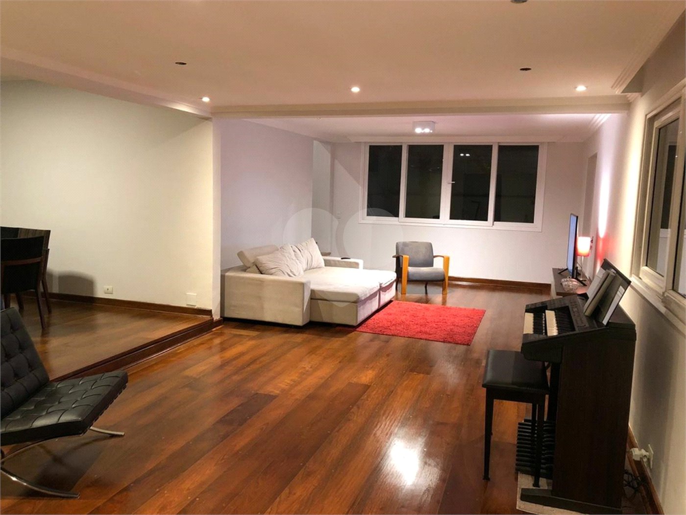 Casa à venda com 5 suítes em Paraisópolis, São Paulo, SP