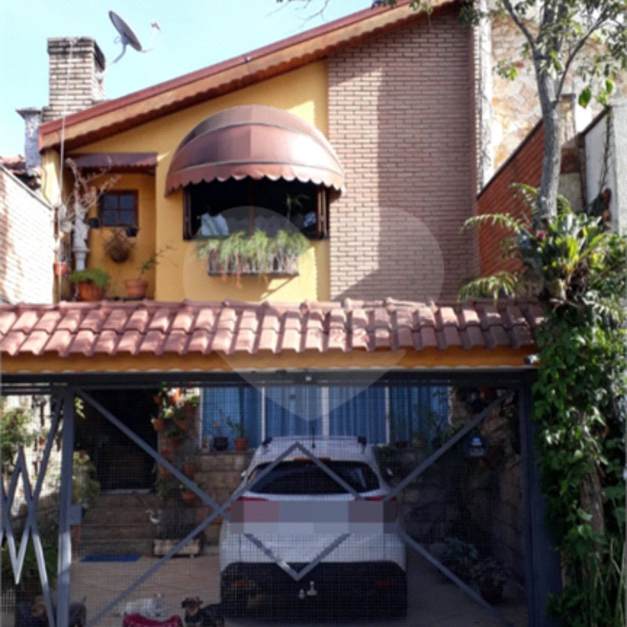 Sobrado à venda com 3 quartos em Água Fria, São Paulo, SP