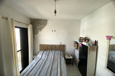 Sobrado à venda com 4 quartos, sendo 1 suíte, em Vila Macedópolis, São Paulo, SP