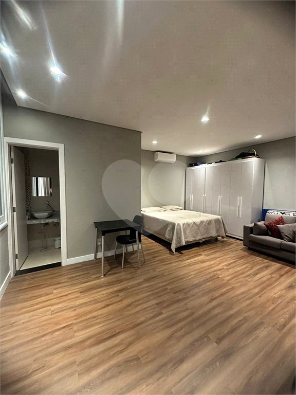 Casa à venda com 4 quartos, sendo 2 suítes, no condomínio Residencial Parque Esplanada, Votorantim - SP