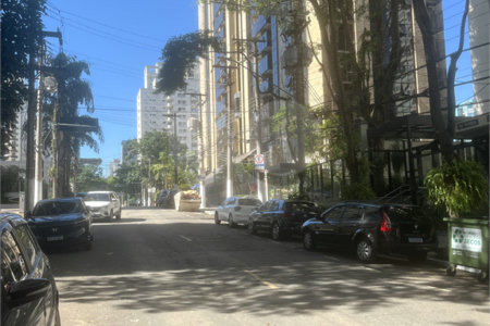 Flat à venda com 1 suíte em Moema, São Paulo, SP