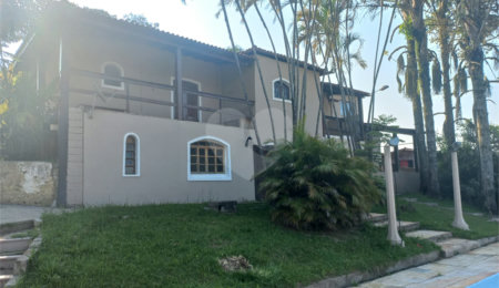 Casa à venda com 7 suítes em Palmeiras, Mairiporã, SP