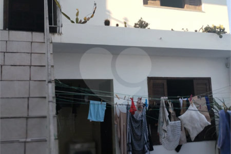 Sobrado à venda com 3 quartos, sendo 1 suíte, em Jardim Cordeiro, São Paulo, SP