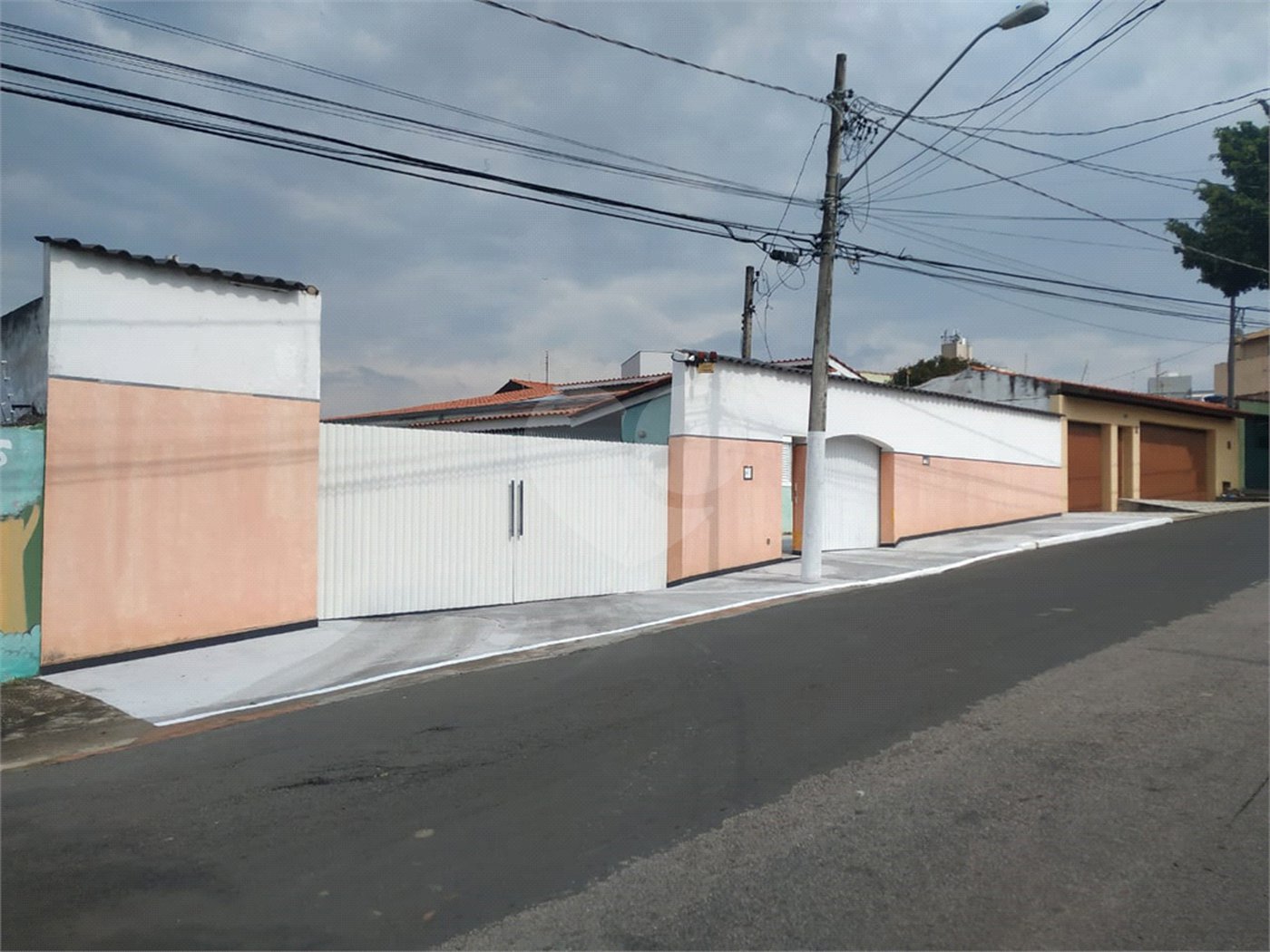 Casa de Vila à venda com 3 quartos, sendo 2 suítes, em Vila Carvalho, Sorocaba, SP