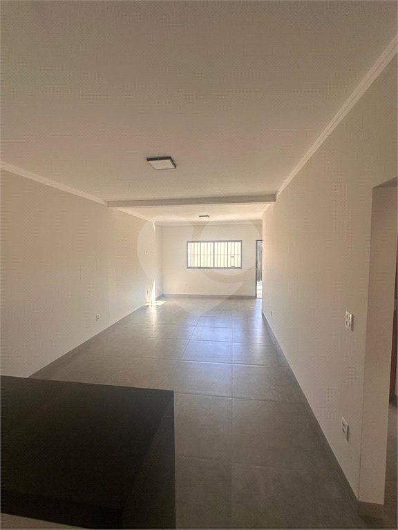 Casa à venda com 4 quartos em Vila Cidade Industrial (vila Xavier), Araraquara, SP