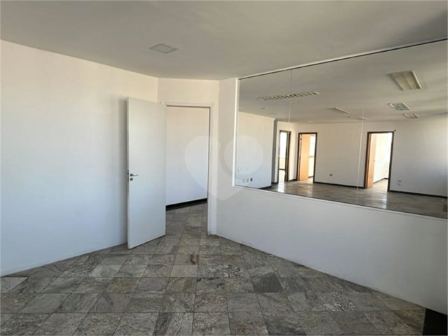 Sala para alugar com 1 quarto no Centro, São Paulo, SP
