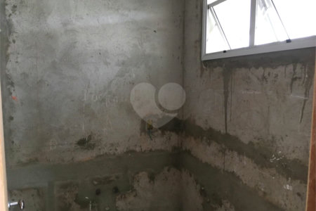 Casa à venda com 4 quartos, sendo 3 suítes,  em Vila Monumento, São Paulo, SP