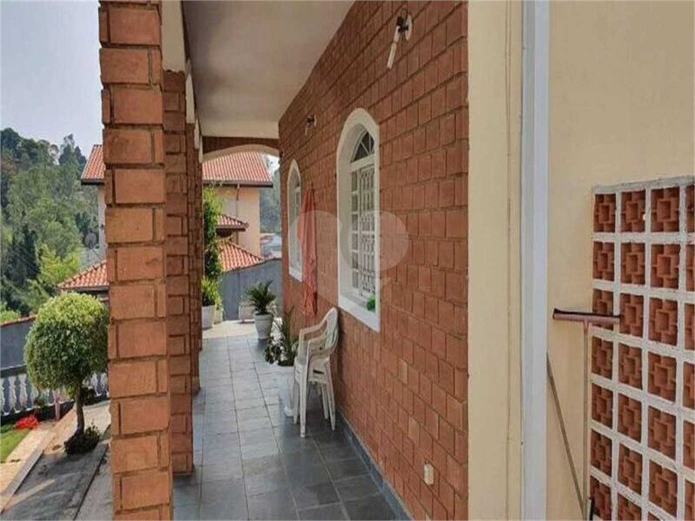 Casa à venda com 3 quartos no condomínio Recanto Florido, Vinhedo - SP