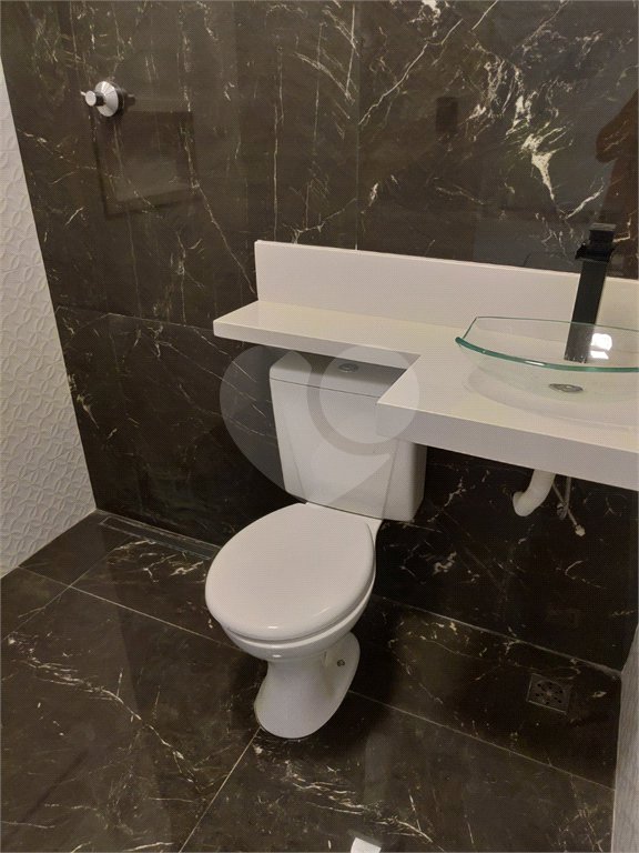 Sobrado à venda com 4 quartos, sendo 3 suítes, em Tremembé, São Paulo, SP