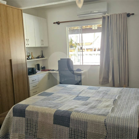 Casa em condomínio à venda com 4 quartos, sendo 1 suíte, em Baleia, São Pedro da Aldeia, RJ