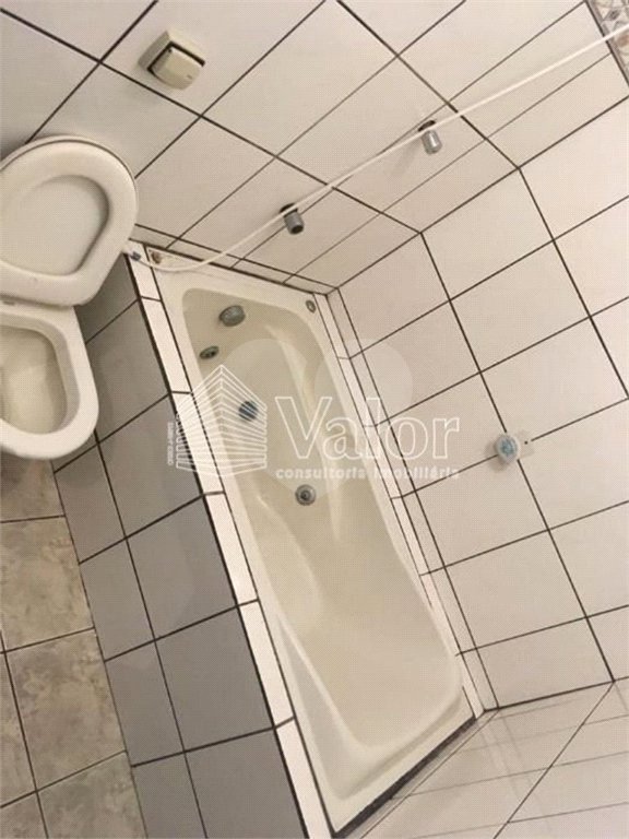 Casa Sobrado com piso cerâmico, com 3 dormitórios no Jardim Ricetti
