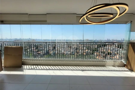 Apartamento à venda com 3 quartos, sendo 2 suítes, em Cambuci, São Paulo, SP