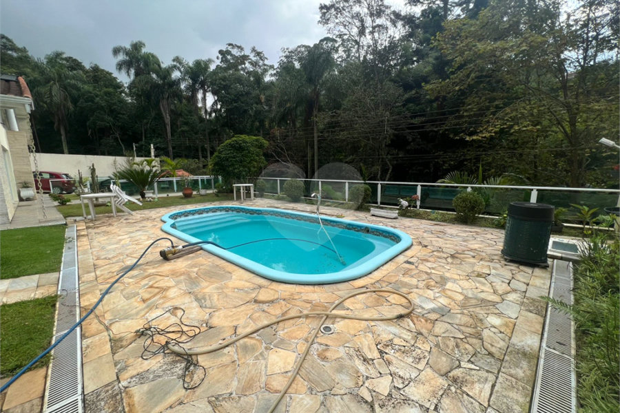 Casa à venda com 4 suítes no condomínio Parque Petrópolis 4 Secção, Mairiporã - SP