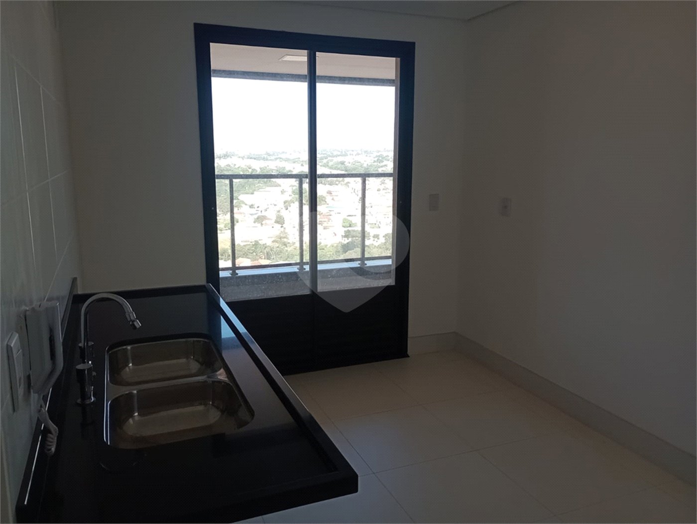 Apartamento à venda com 3 quartos, sendo 2 suítes, no Centro, Itapetininga, SP