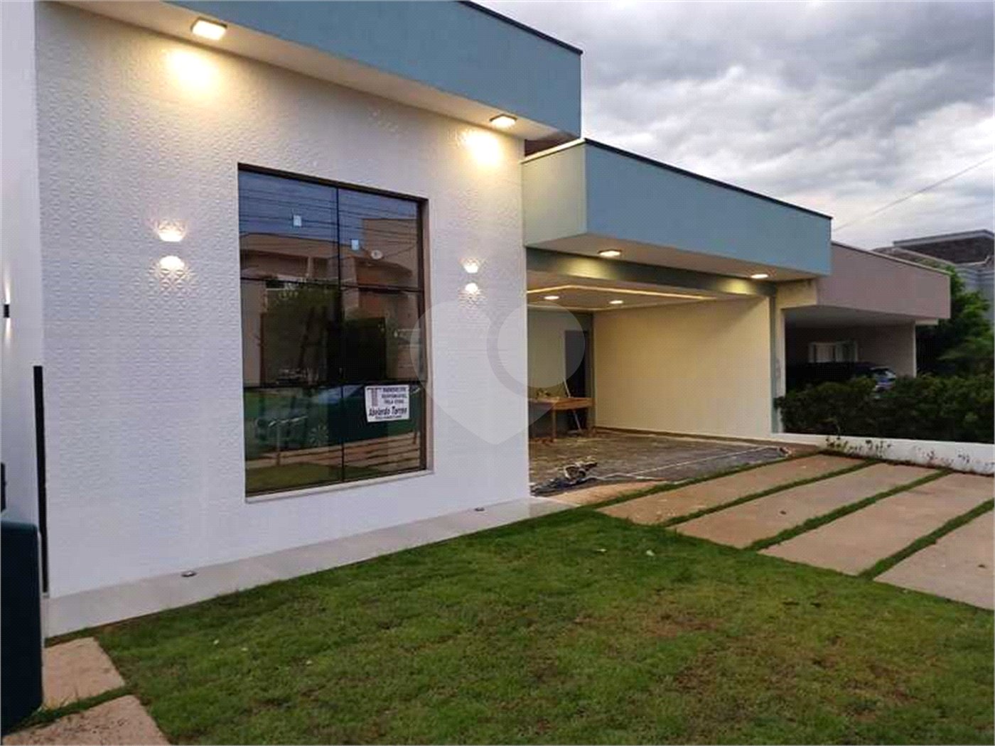 Casa à venda com 3 suítes no condomínio Residencial Alto de Itaici, Indaiatuba - SP
