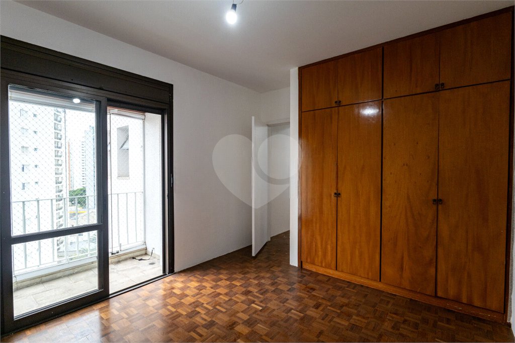 Apartamento para alugar com 3 suítes em Moema, São Paulo, SP