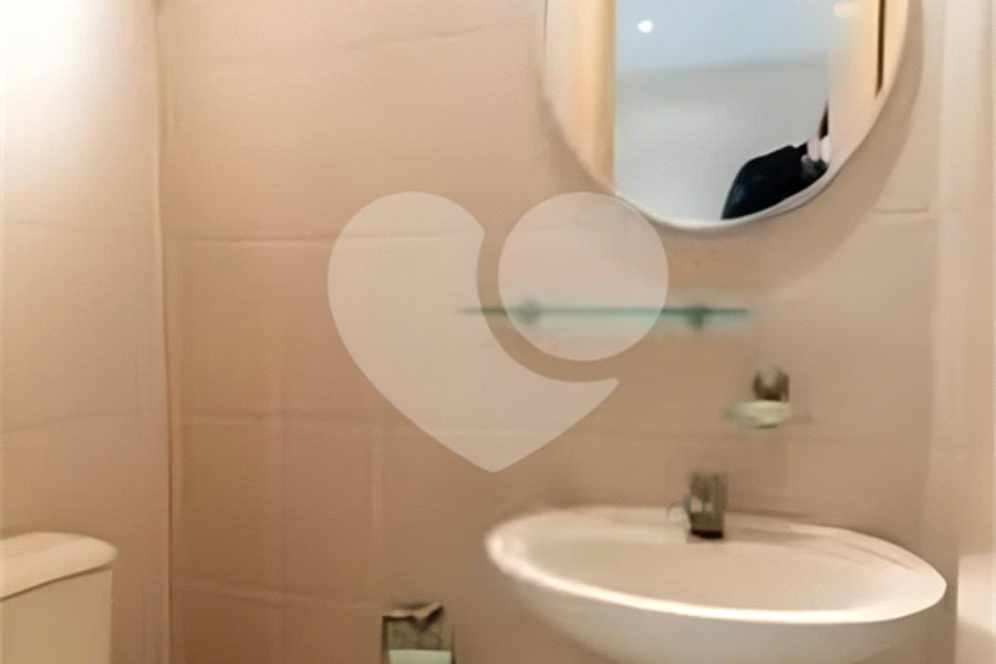 Casa à venda com 2 quartos, sendo 1 suíte,  no condomínio Village Palmas, São Paulo - SP