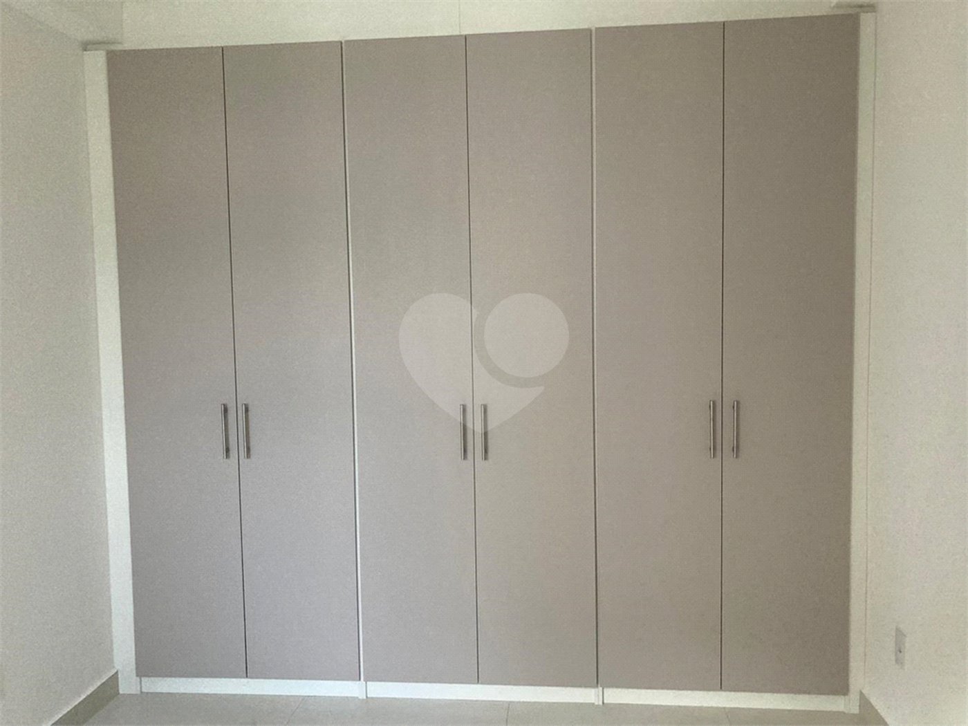 Apartamento à venda com 2 quartos, sendo 1 suíte, em Jardim Santiago, Indaiatuba, SP
