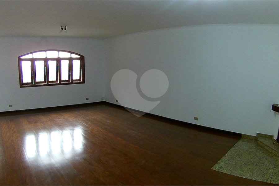 Sobrado à venda com 3 quartos, sendo 1 suíte, em Tremembé, São Paulo, SP