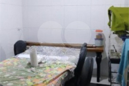 Casa à venda com 5 quartos, sendo 1 suíte,  em Parque do Colégio, Suzano, SP