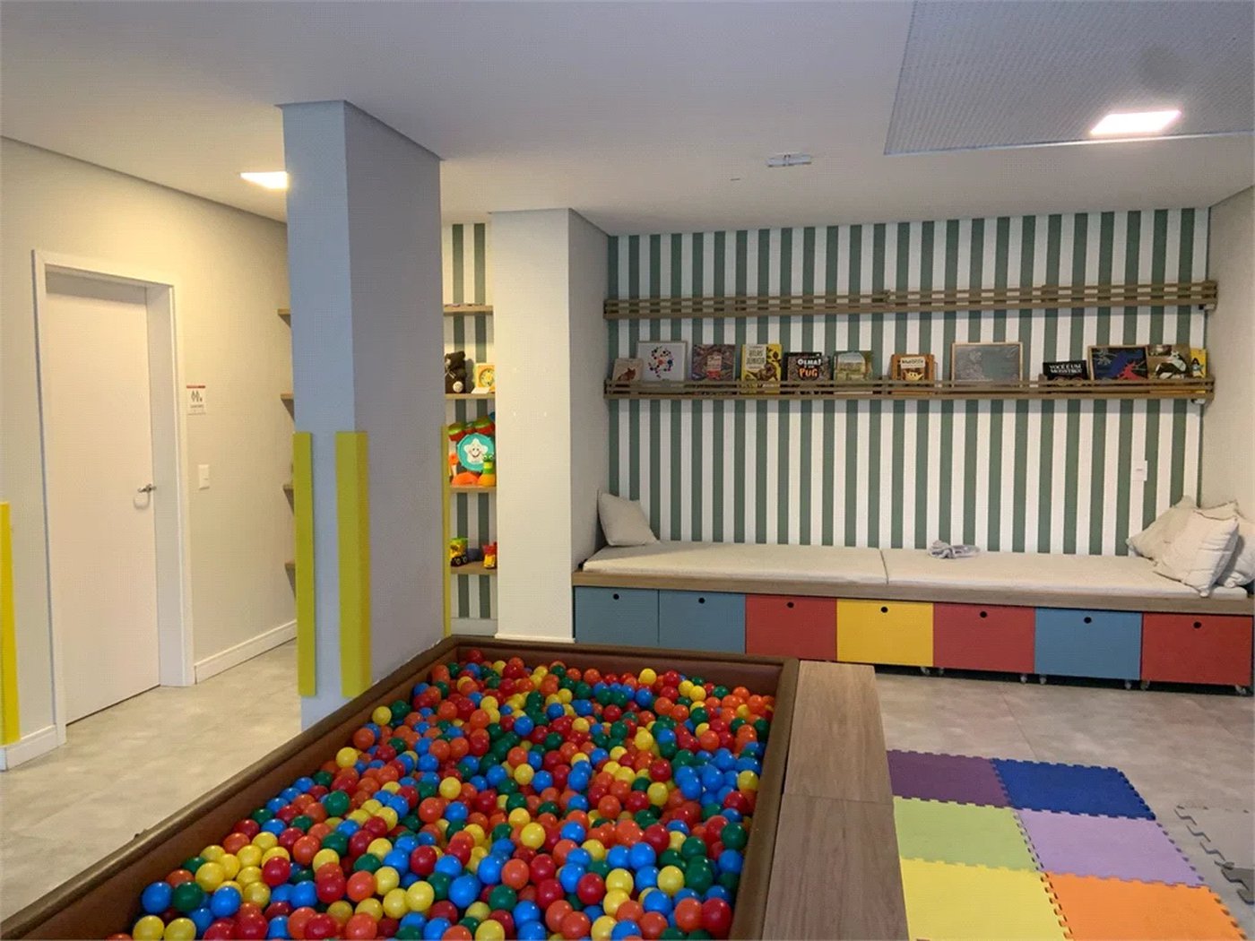Apartamento à venda com 3 suítes em Bela Aliança, São Paulo, SP