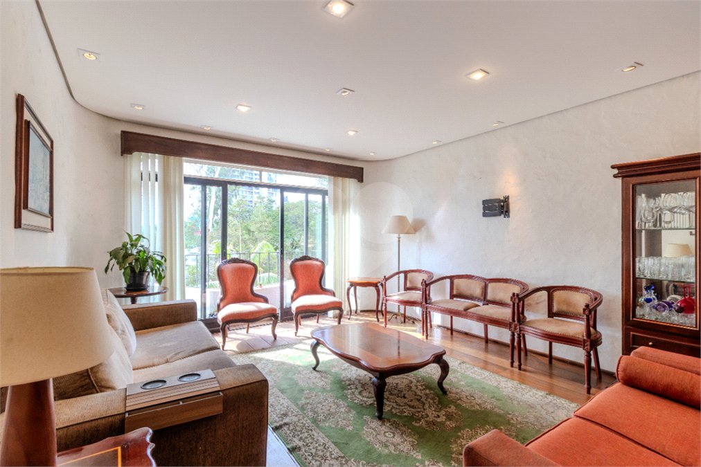 Apartamento à venda com 3 quartos, sendo 1 suíte,  em Granja Julieta, São Paulo, SP
